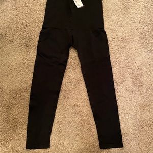 HIGH-WAISTED SHAPING LEGGING “EMPETUA”